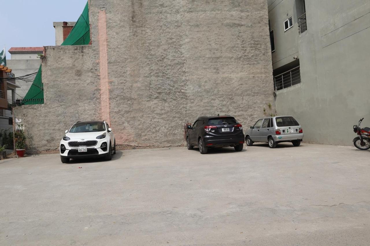 Hayyat Luxury Hotel Apartments Lahore Eksteriør bilde