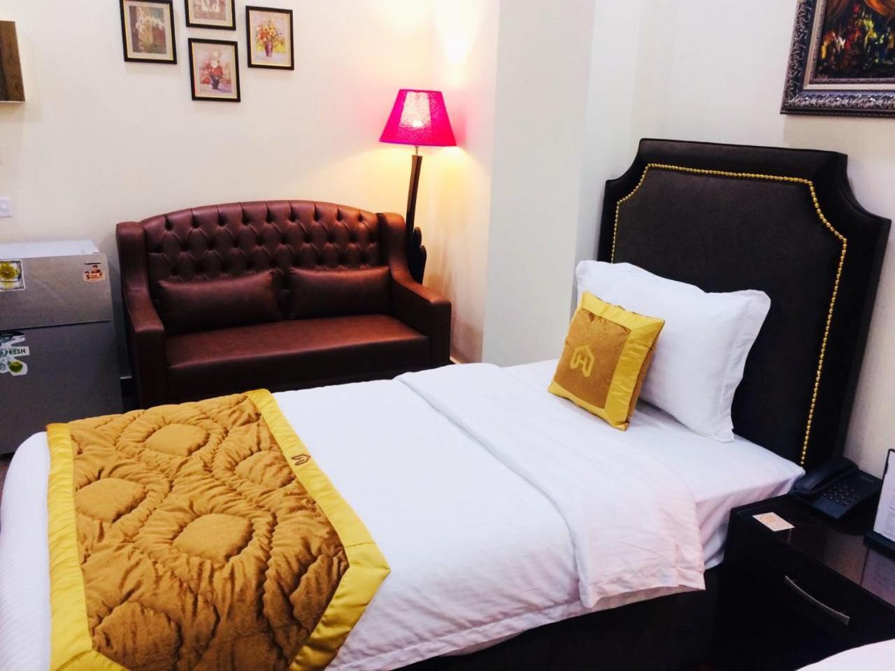 Hayyat Luxury Hotel Apartments Lahore Eksteriør bilde