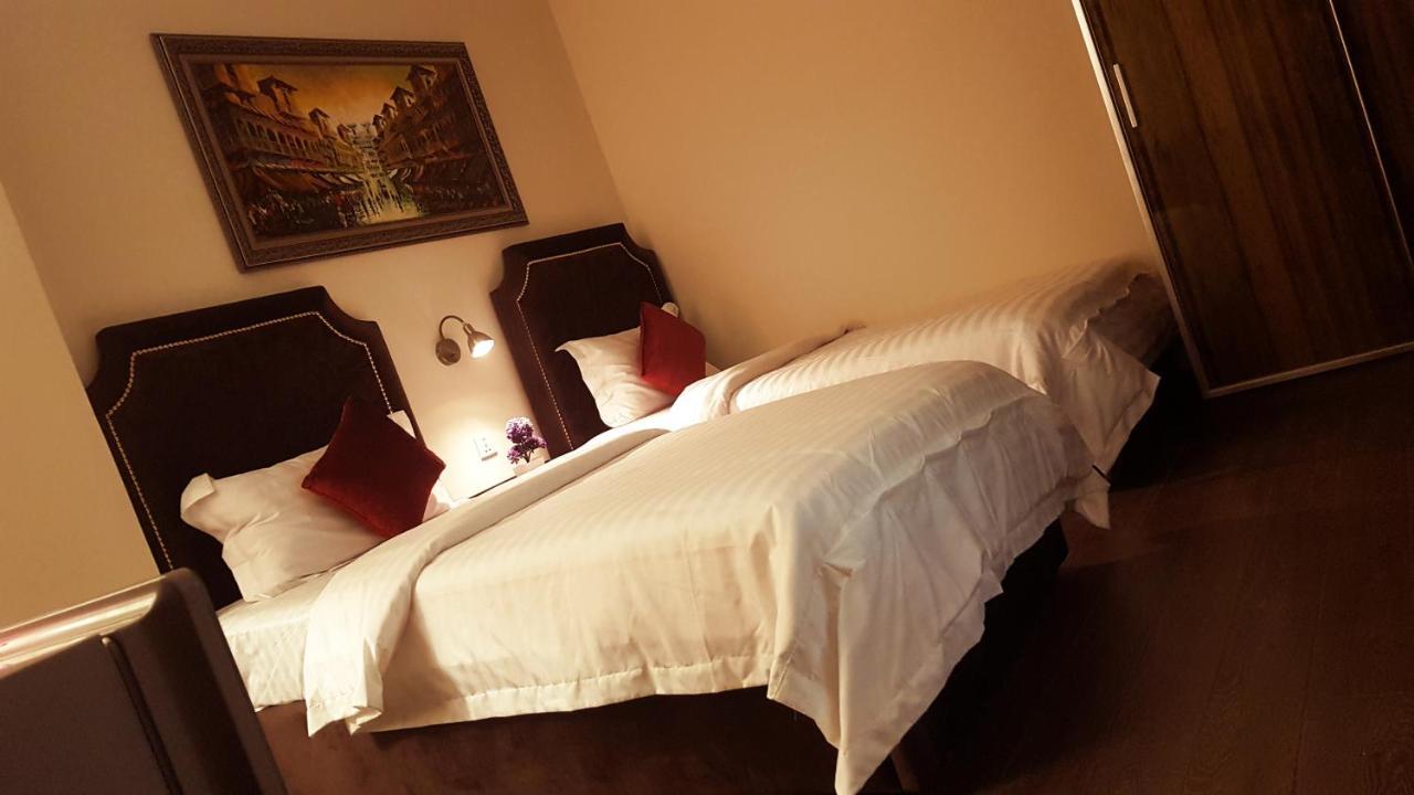 Hayyat Luxury Hotel Apartments Lahore Eksteriør bilde